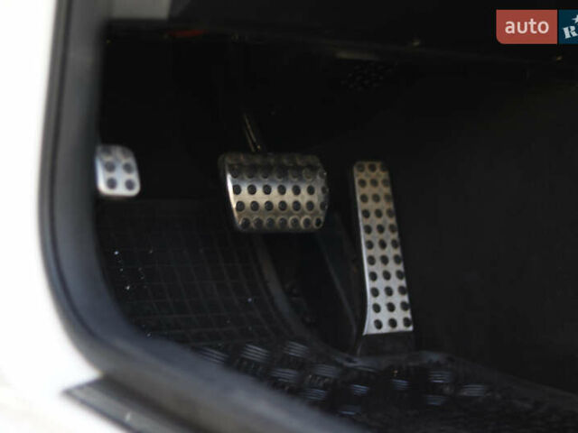 Белый Мерседес ГЛК-Класс, объемом двигателя 2.14 л и пробегом 360 тыс. км за 11900 $, фото 51 на Automoto.ua