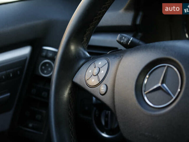 Белый Мерседес ГЛК-Класс, объемом двигателя 2.14 л и пробегом 360 тыс. км за 11900 $, фото 40 на Automoto.ua