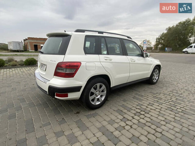 Мерседес ГЛК-Класс 2010 в Береговом на Automoto.ua Белый Мерседес ГЛК-Класс, объемом двигателя 2.14 л и пробегом 278 тыс. км за 12000 $, фото 5 на Automoto.ua