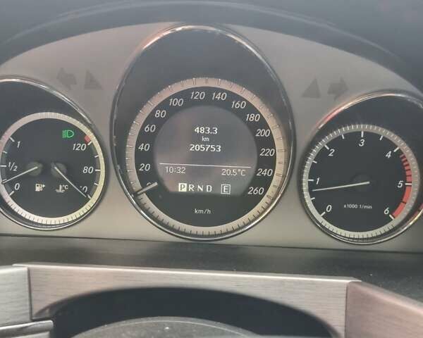 Белый Мерседес ГЛК-Класс, объемом двигателя 2.1 л и пробегом 210 тыс. км за 14000 $, фото 6 на Automoto.ua
