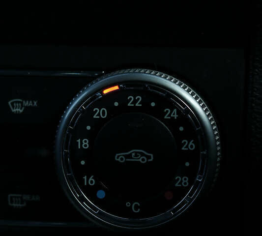 Белый Мерседес ГЛК-Класс, объемом двигателя 2.14 л и пробегом 360 тыс. км за 11900 $, фото 1 на Automoto.ua