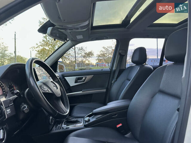 Белый Мерседес ГЛК-Класс, объемом двигателя 2.14 л и пробегом 285 тыс. км за 16300 $, фото 24 на Automoto.ua