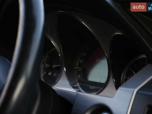 Белый Мерседес ГЛК-Класс, объемом двигателя 2.14 л и пробегом 360 тыс. км за 11900 $, фото 6 на Automoto.ua