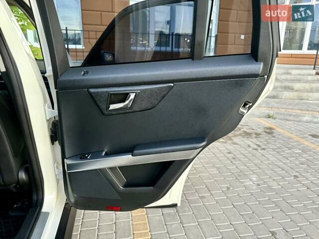 Белый Мерседес ГЛК-Класс, объемом двигателя 2.14 л и пробегом 195 тыс. км за 13999 $, фото 65 на Automoto.ua