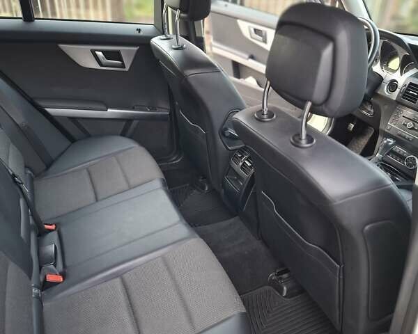 Белый Мерседес ГЛК-Класс, объемом двигателя 2.14 л и пробегом 115 тыс. км за 18000 $, фото 5 на Automoto.ua