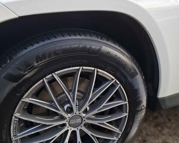 Белый Мерседес ГЛК-Класс, объемом двигателя 2.14 л и пробегом 115 тыс. км за 18000 $, фото 7 на Automoto.ua