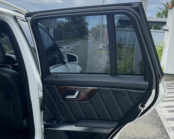 Белый Мерседес ГЛК-Класс, объемом двигателя 2.14 л и пробегом 130 тыс. км за 19000 $, фото 9 на Automoto.ua