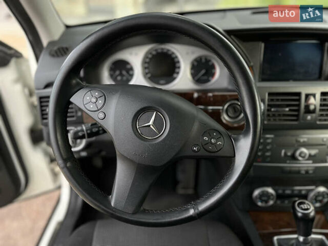 Білий Мерседес ГЛК-Клас, об'ємом двигуна 2.14 л та пробігом 318 тис. км за 13000 $, фото 16 на Automoto.ua