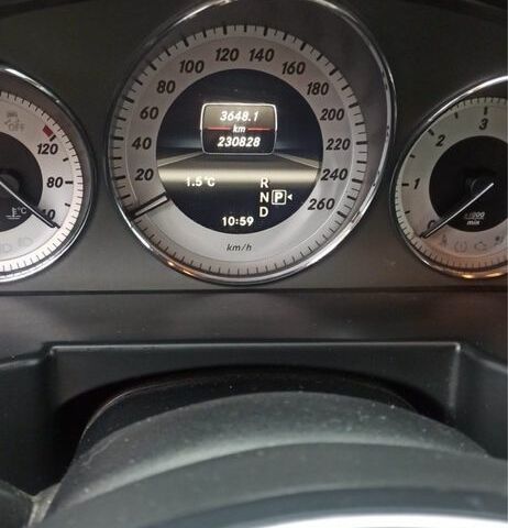 Белый Мерседес ГЛК-Класс, объемом двигателя 2.1 л и пробегом 235 тыс. км за 14000 $, фото 7 на Automoto.ua