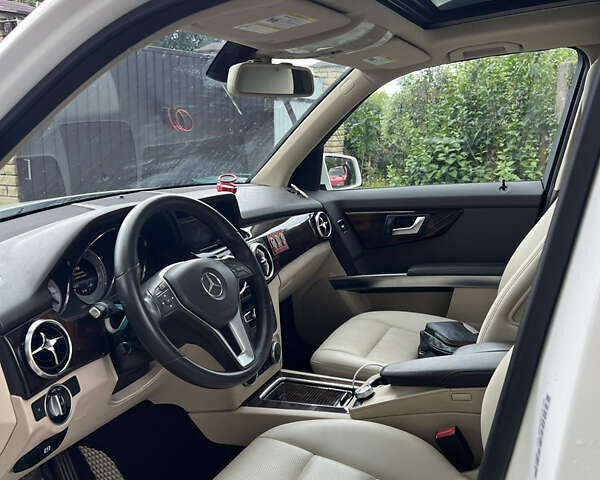 Мерседес ГЛК-Клас 2013 у Вінниці на Automoto.ua Білий Мерседес ГЛК-Клас, об'ємом двигуна 2.14 л та пробігом 230 тис. км за 19300 $, фото 10 на Automoto.ua