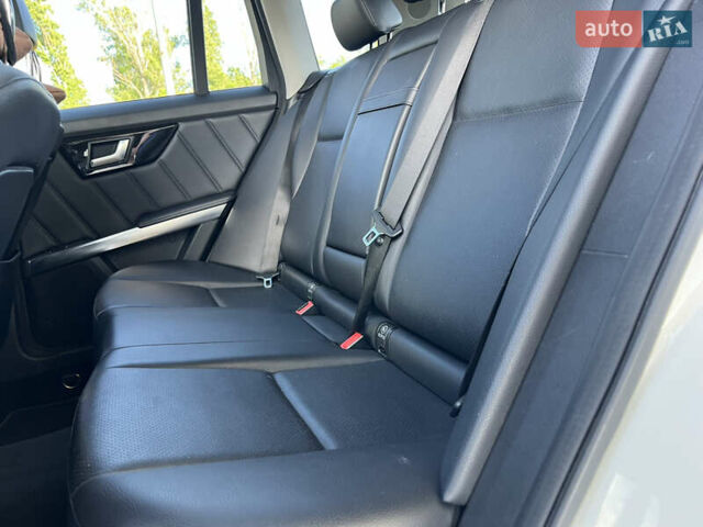 Белый Мерседес ГЛК-Класс, объемом двигателя 1.99 л и пробегом 114 тыс. км за 17200 $, фото 18 на Automoto.ua