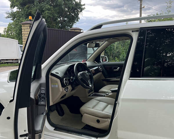 Мерседес ГЛК-Клас 2013 у Вінниці на Automoto.ua Білий Мерседес ГЛК-Клас, об'ємом двигуна 2.14 л та пробігом 230 тис. км за 19300 $, фото 8 на Automoto.ua