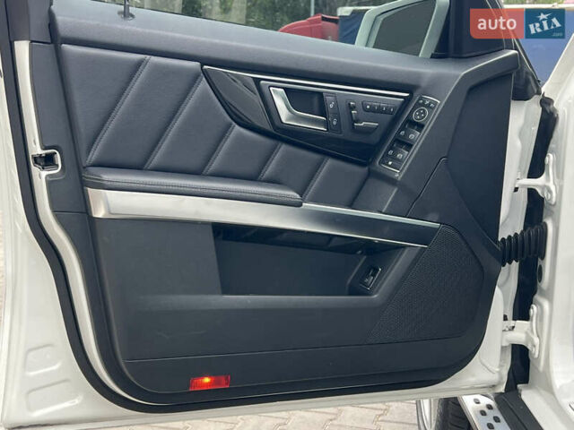 Белый Мерседес ГЛК-Класс, объемом двигателя 1.99 л и пробегом 114 тыс. км за 17200 $, фото 21 на Automoto.ua