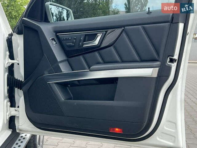 Белый Мерседес ГЛК-Класс, объемом двигателя 1.99 л и пробегом 114 тыс. км за 17200 $, фото 20 на Automoto.ua