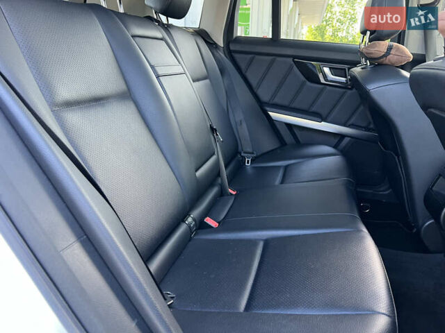 Белый Мерседес ГЛК-Класс, объемом двигателя 1.99 л и пробегом 114 тыс. км за 17200 $, фото 19 на Automoto.ua