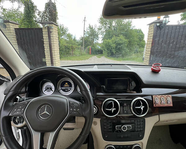 Мерседес ГЛК-Клас 2013 у Вінниці на Automoto.ua Білий Мерседес ГЛК-Клас, об'ємом двигуна 2.14 л та пробігом 230 тис. км за 19300 $, фото 11 на Automoto.ua