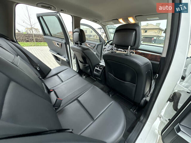 Белый Мерседес ГЛК-Класс, объемом двигателя 2.14 л и пробегом 170 тыс. км за 15500 $, фото 37 на Automoto.ua