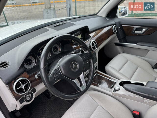 Белый Мерседес ГЛК-Класс, объемом двигателя 3.5 л и пробегом 251 тыс. км за 13990 $, фото 15 на Automoto.ua