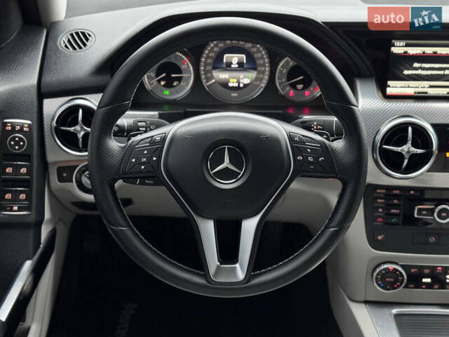 Белый Мерседес ГЛК-Класс, объемом двигателя 3.5 л и пробегом 227 тыс. км за 14650 $, фото 26 на Automoto.ua