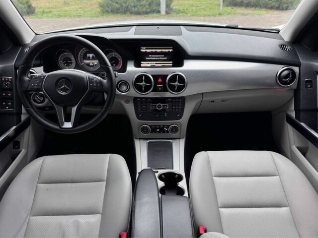 Белый Мерседес ГЛК-Класс, объемом двигателя 3.5 л и пробегом 227 тыс. км за 14650 $, фото 9 на Automoto.ua