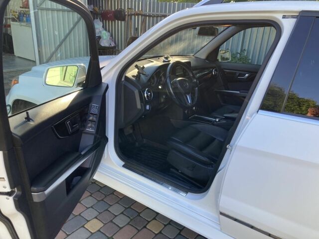 Белый Мерседес ГЛК-Класс, объемом двигателя 2.1 л и пробегом 178 тыс. км за 15500 $, фото 1 на Automoto.ua