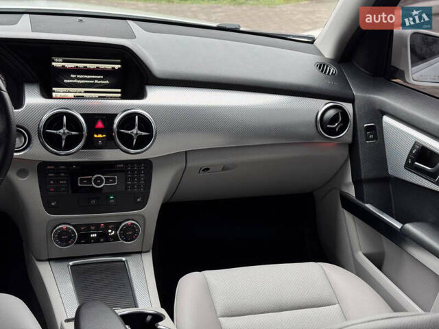 Белый Мерседес ГЛК-Класс, объемом двигателя 3.5 л и пробегом 227 тыс. км за 14650 $, фото 25 на Automoto.ua