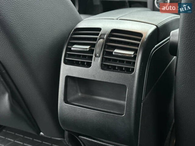 Белый Мерседес ГЛК-Класс, объемом двигателя 2.14 л и пробегом 170 тыс. км за 15500 $, фото 38 на Automoto.ua