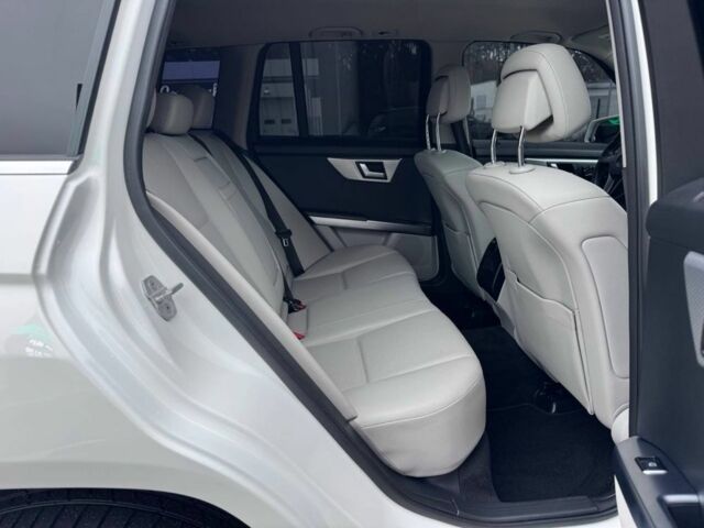 Белый Мерседес ГЛК-Класс, объемом двигателя 3.5 л и пробегом 227 тыс. км за 14650 $, фото 20 на Automoto.ua