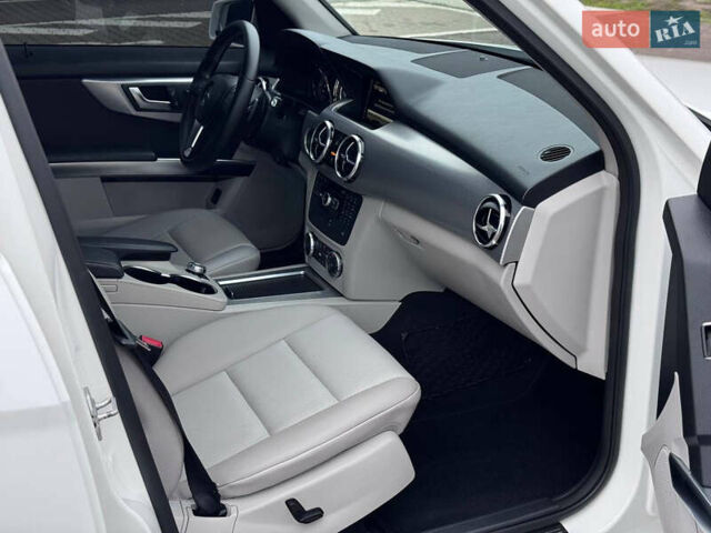 Белый Мерседес ГЛК-Класс, объемом двигателя 3.5 л и пробегом 227 тыс. км за 14650 $, фото 34 на Automoto.ua