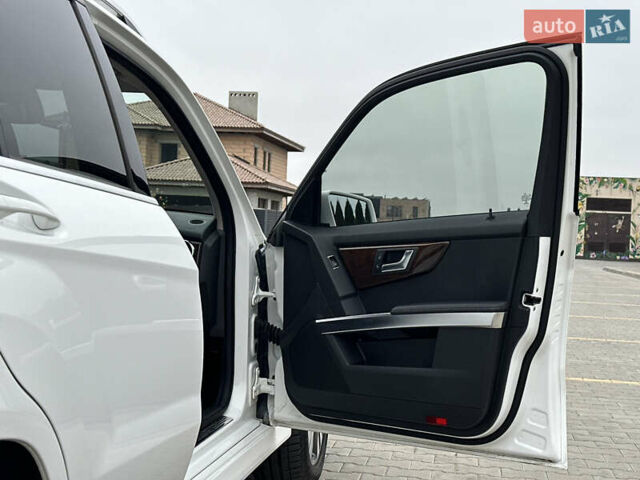 Белый Мерседес ГЛК-Класс, объемом двигателя 2.14 л и пробегом 170 тыс. км за 15500 $, фото 40 на Automoto.ua