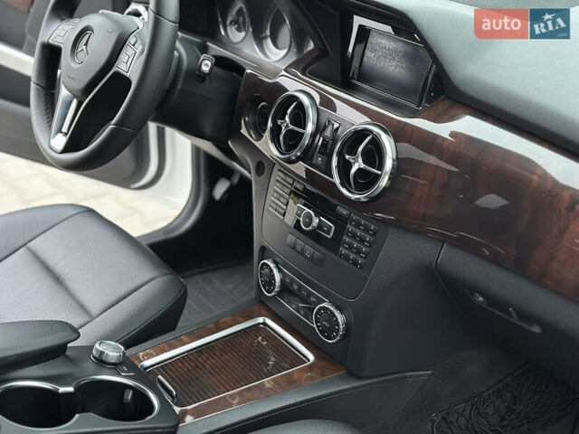 Белый Мерседес ГЛК-Класс, объемом двигателя 2.14 л и пробегом 170 тыс. км за 15500 $, фото 48 на Automoto.ua