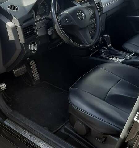 Черный Мерседес ГЛК-Класс, объемом двигателя 3 л и пробегом 127 тыс. км за 14900 $, фото 18 на Automoto.ua