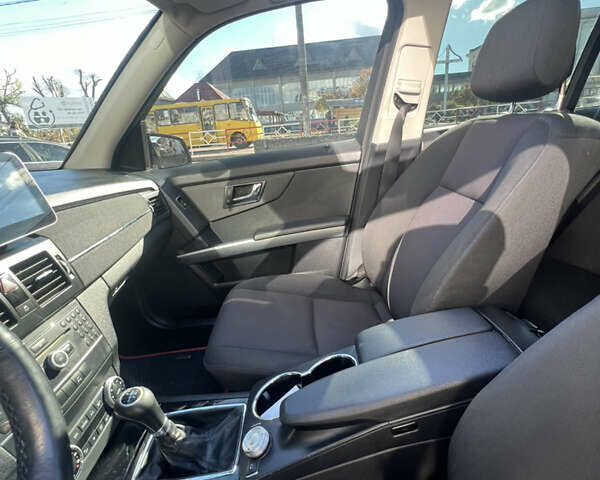 Мерседес ГЛК-Класс 2010 в Коломые на Automoto.ua Черный Мерседес ГЛК-Класс, объемом двигателя 2.14 л и пробегом 261 тыс. км за 11800 $, фото 23 на Automoto.ua