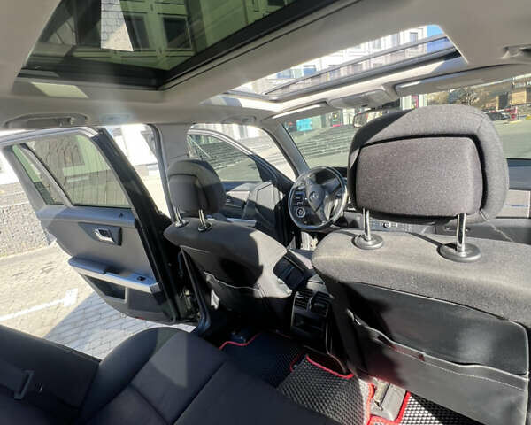 Мерседес ГЛК-Класс 2010 в Коломые на Automoto.ua Черный Мерседес ГЛК-Класс, объемом двигателя 2.14 л и пробегом 261 тыс. км за 11800 $, фото 30 на Automoto.ua