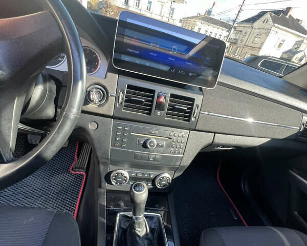 Мерседес ГЛК-Класс 2010 в Коломые на Automoto.ua Черный Мерседес ГЛК-Класс, объемом двигателя 2.14 л и пробегом 261 тыс. км за 11800 $, фото 21 на Automoto.ua