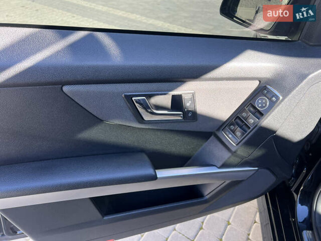 Мерседес ГЛК-Класс 2010 в Коломые на Automoto.ua Черный Мерседес ГЛК-Класс, объемом двигателя 2.14 л и пробегом 261 тыс. км за 11800 $, фото 18 на Automoto.ua