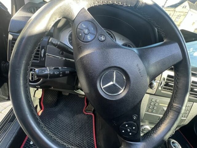 Мерседес ГЛК-Класс 2010 в Коломые на Automoto.ua Черный Мерседес ГЛК-Класс, объемом двигателя 2.1 л и пробегом 261 тыс. км за 11800 $, фото 21 на Automoto.ua