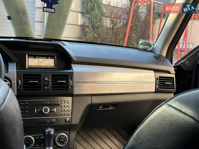 Черный Мерседес ГЛК-Класс, объемом двигателя 2.14 л и пробегом 280 тыс. км за 12650 $, фото 135 на Automoto.ua