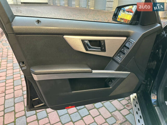 Черный Мерседес ГЛК-Класс, объемом двигателя 2.14 л и пробегом 280 тыс. км за 12650 $, фото 122 на Automoto.ua