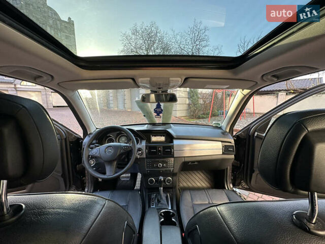 Черный Мерседес ГЛК-Класс, объемом двигателя 2.14 л и пробегом 280 тыс. км за 12650 $, фото 137 на Automoto.ua