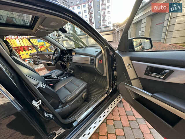 Черный Мерседес ГЛК-Класс, объемом двигателя 2.14 л и пробегом 280 тыс. км за 12650 $, фото 151 на Automoto.ua