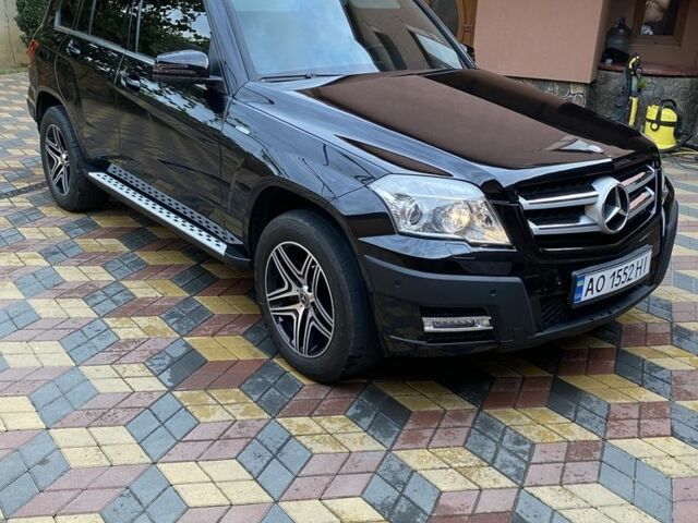 Мерседес ГЛК-Класс 2011 в Мукачеве на Automoto.ua Черный Мерседес ГЛК-Класс, объемом двигателя 2.1 л и пробегом 288 тыс. км за 13500 $, фото 1 на Automoto.ua