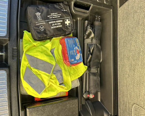 Черный Мерседес ГЛК-Класс, объемом двигателя 2.14 л и пробегом 280 тыс. км за 12650 $, фото 183 на Automoto.ua