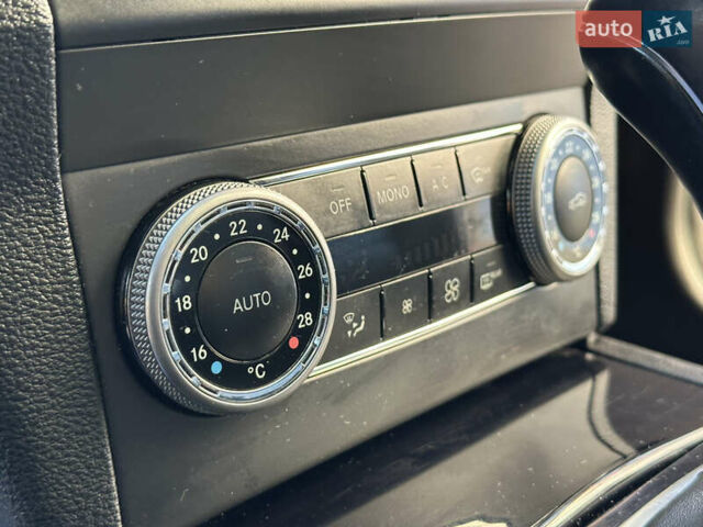 Черный Мерседес ГЛК-Класс, объемом двигателя 2.14 л и пробегом 280 тыс. км за 12650 $, фото 109 на Automoto.ua