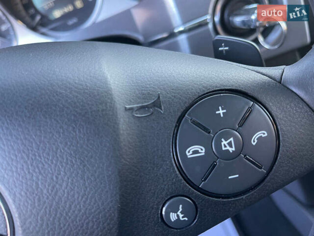 Черный Мерседес ГЛК-Класс, объемом двигателя 2.2 л и пробегом 265 тыс. км за 14700 $, фото 77 на Automoto.ua