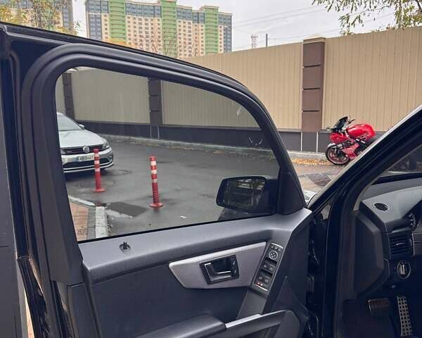 Черный Мерседес ГЛК-Класс, объемом двигателя 2.14 л и пробегом 252 тыс. км за 14100 $, фото 6 на Automoto.ua