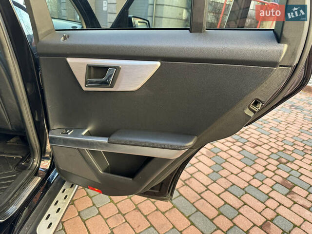 Черный Мерседес ГЛК-Класс, объемом двигателя 2.14 л и пробегом 280 тыс. км за 12650 $, фото 169 на Automoto.ua