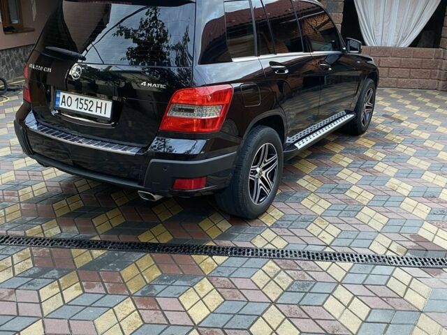 Мерседес ГЛК-Класс 2011 в Мукачеве на Automoto.ua Черный Мерседес ГЛК-Класс, объемом двигателя 2.1 л и пробегом 288 тыс. км за 13500 $, фото 4 на Automoto.ua