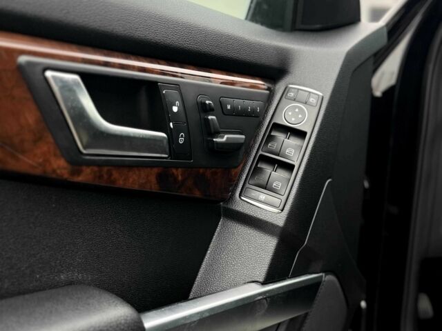 Черный Мерседес ГЛК-Класс, объемом двигателя 3.5 л и пробегом 216 тыс. км за 12700 $, фото 12 на Automoto.ua