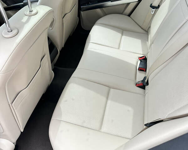 Чорний Мерседес ГЛК-Клас, об'ємом двигуна 2.14 л та пробігом 209 тис. км за 15000 $, фото 18 на Automoto.ua